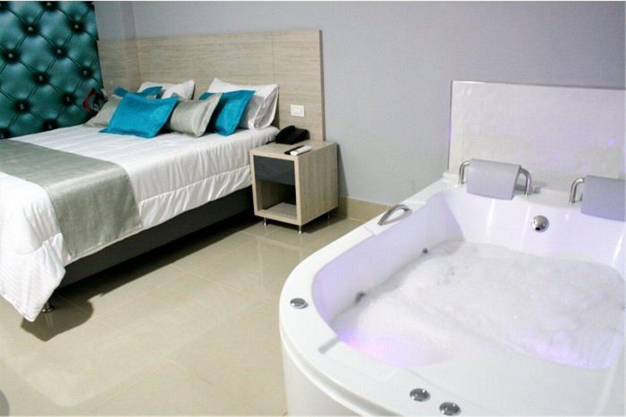 Hotel Lleras Express Medellín Exteriör bild